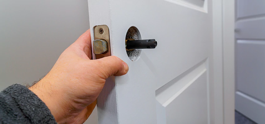 Nighttime Locksmith For Lock Repair in Wheeling, IL