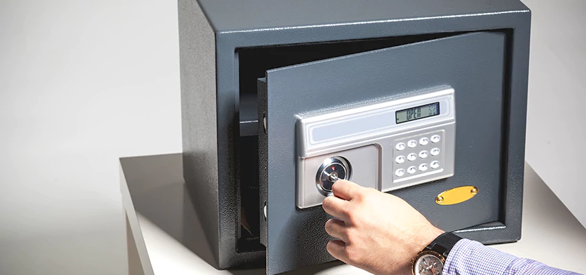 Jewelry Safe Unlocking Service in Wheeling, Illinois