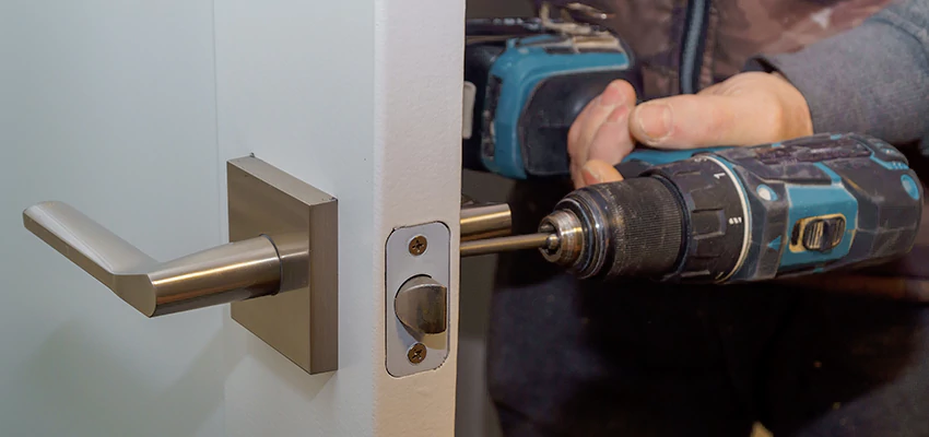 Broken Door Handle Lock Repair in Wheeling, Illinois