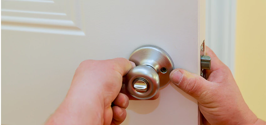 After-hours Locksmith For Lock And Key Installation in Wheeling, IL